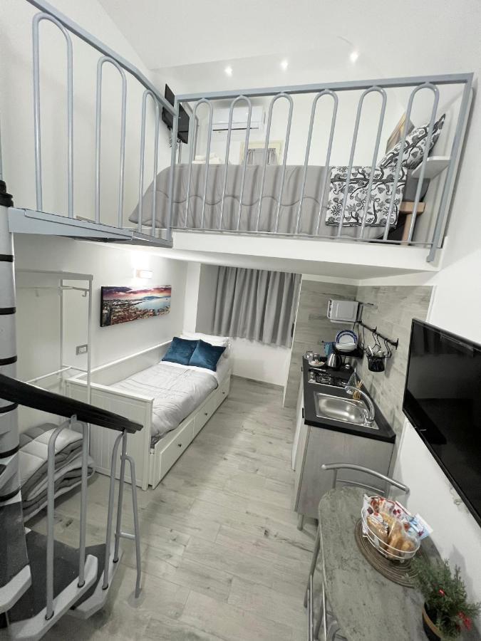 Bed and Breakfast La Casa Di Raffaele Napoli Centro Zewnętrze zdjęcie
