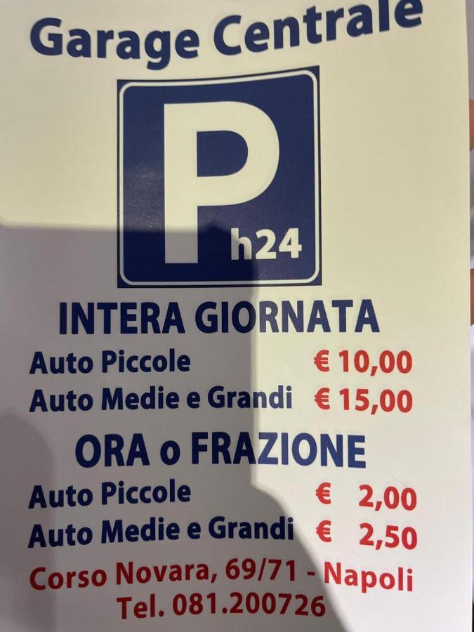 Bed and Breakfast La Casa Di Raffaele Napoli Centro Zewnętrze zdjęcie
